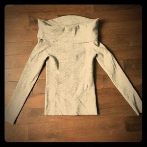 Wilfred croquis sweater